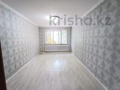 2-комнатная квартира, 45 м², 1/5 этаж, Микр. Каратау за 10.8 млн 〒 в Таразе