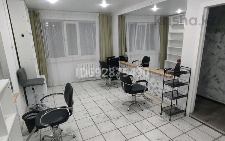 Салоны красоты, медцентры и аптеки · 62 м² за 27.8 млн 〒 в Павлодаре — фото 26