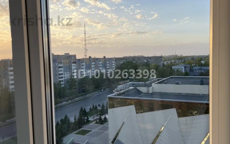 3-комнатная квартира · 80 м² · 9/9 этаж, Камзина 41/1 за 43 млн ₸ в Павлодаре — фото 2