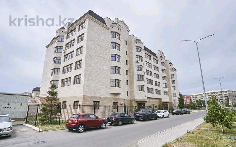 5-бөлмелі пәтер · 220 м² · 6 қабат, Умай Ана 8 — Горящий вариант. торг напрямую с хозяином, бағасы: 125 млн ₸ в Астане, Нура р-н — фото 14