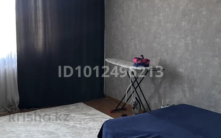 1-комнатная квартира · 36.7 м² · 8/9 этаж, карбышева за 13 млн ₸ в Усть-Каменогорске — фото 2