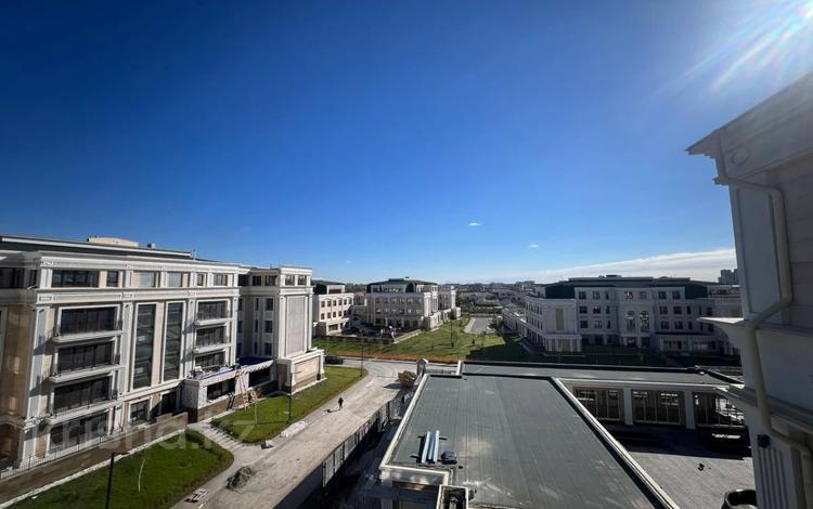 4-комнатная квартира · 293 м² · 5/5 этаж, E 871 7 за 330 млн ₸ в Астане — фото 4