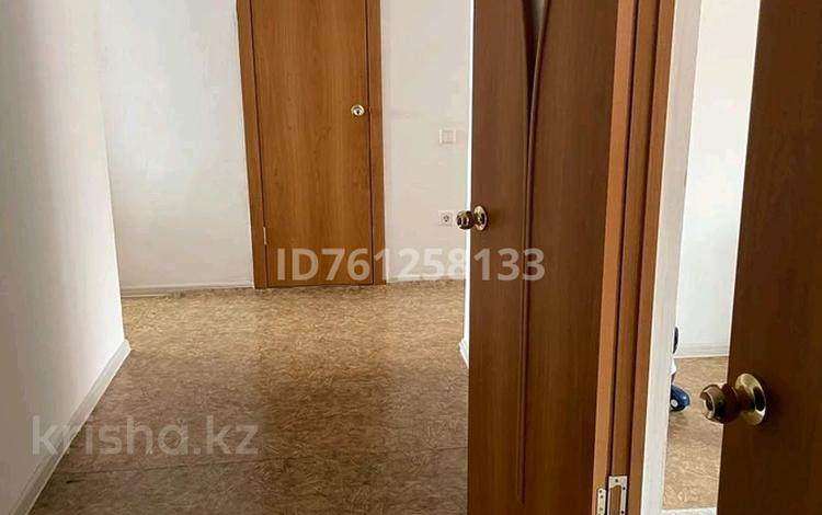 2-комнатная квартира · 54 м² · 4/5 этаж, Майкудук, 14й микрорайон 5/3 за 160 000 ₸ в Караганде, Алихана Бокейханова р-н — фото 2