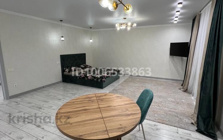 1-комнатная квартира · 50 м² · 1/9 этаж, мкр. Зачаганск пгт, Монкеулы 97/2 — Назель за 2 500 ₸ в Уральске — фото 2