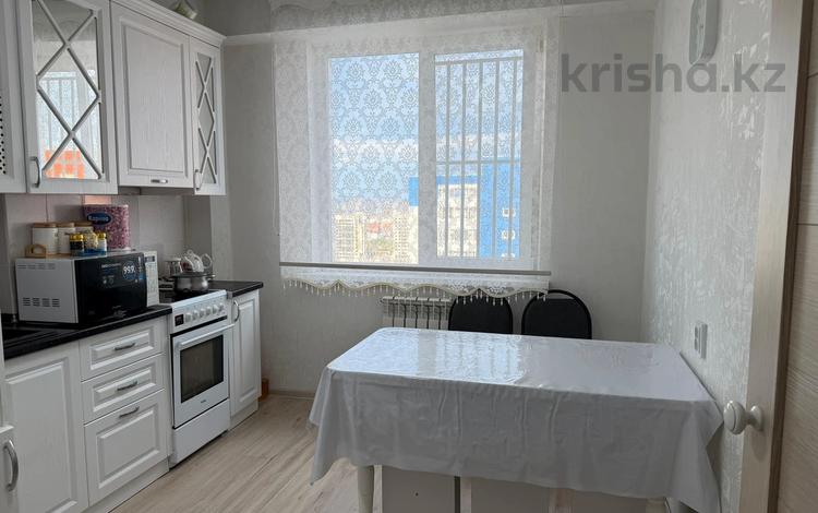 2-комнатная квартира · 56.2 м² · 8/10 этаж, Есенберлина 13/6 за 27.5 млн ₸ в Усть-Каменогорске — фото 2