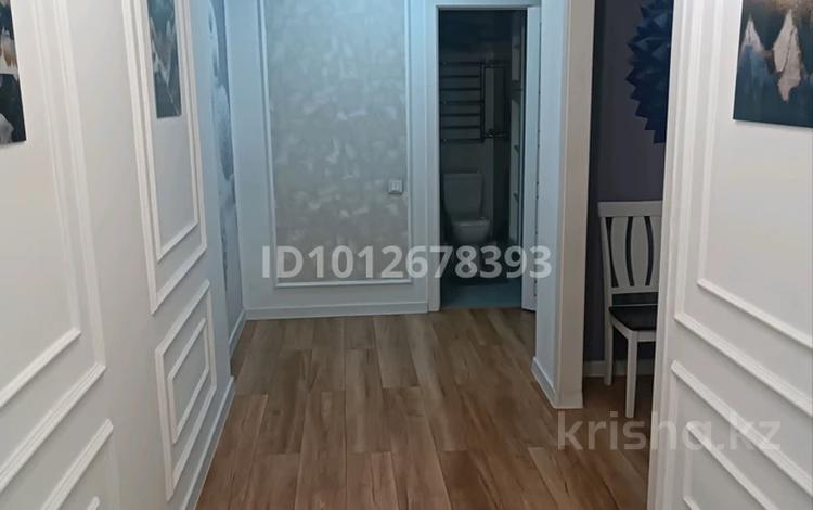 2-бөлмелі пәтер · 70 м² · 8/10 қабат, Жунисова 4/1-18, бағасы: 260 000 ₸ в Алматы, Наурызбайский р-н — фото 2
