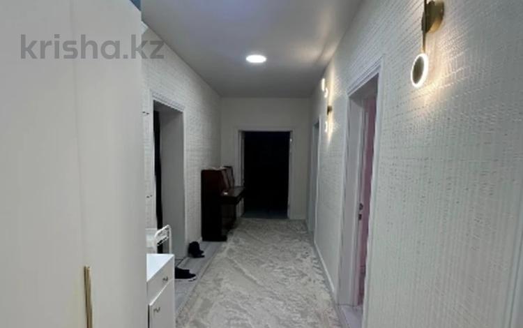 3-комнатная квартира · 89 м² · 1/5 этаж, мкр. Алтын орда, Тауелсиздик за 38 млн ₸ в Актобе — фото 2