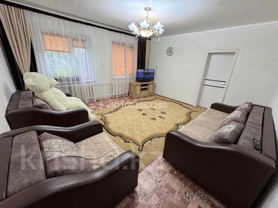 Продажа домов и дачи в Павлодарской обл.: Отдельный дом · 5 комнат · 140 м² · 10 сот., Темыржол 16 за 4.5 млн 〒 Отдельный дом · 5 комнат · 140 м² · 10 сот., Темыржол 16 за 4.5 млн 〒 в Экибастузе