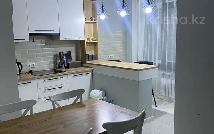 3-комнатная квартира · 72 м² · 8/13 этаж, Варламова 1/3 — Карасай батыра за 350 000 ₸ в Алматы, Алмалинский р-н — фото 2