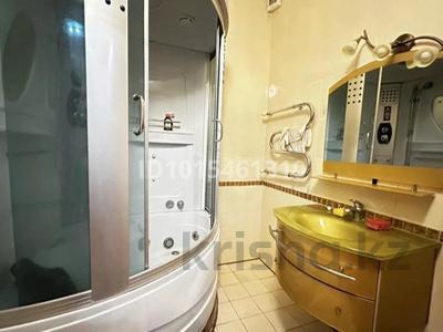 2-комнатная квартира · 90 м² · 18/18 этаж, Прокофьева 144 за 300 000 ₸ в Алматы, Алмалинский р-н