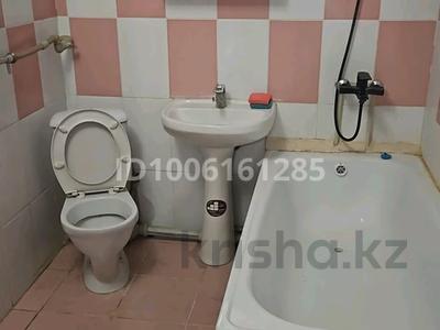 2-бөлмелі пәтер · 65 м² · 5/9 қабат, мкр Аксай-1А 1, бағасы: 250 000 ₸ в Алматы, Ауэзовский р-н