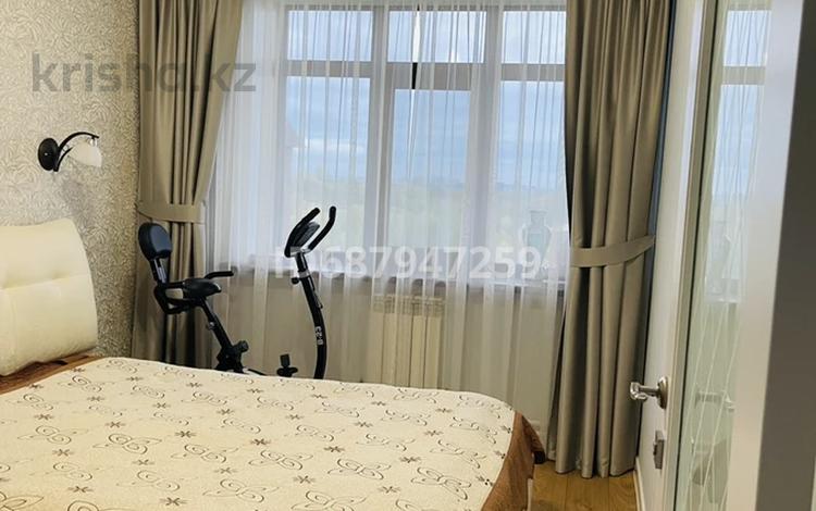 3-бөлмелі пәтер · 79.5 м² · 5/5 қабат, Дружбы народов 2/5, бағасы: 42 млн ₸ в Усть-Каменогорске — фото 4