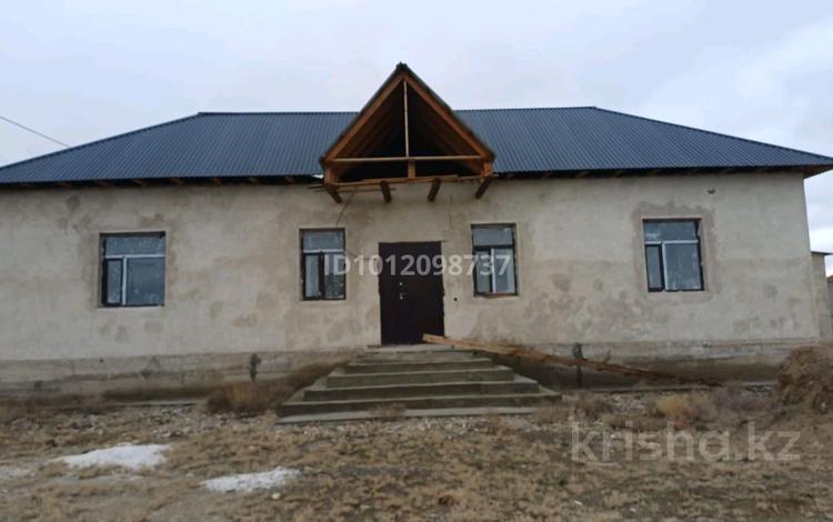 Отдельный дом · 2 комнаты · 102 м² · 10 сот., ул. Бейбитшилик 31 за 11 млн ₸ в Туркестане — фото 2
