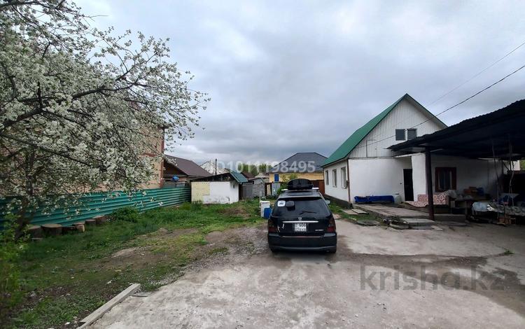 Жеке үй · 4 бөлме · 100 м² · 6 сот., мкр Шанырак-2 96/4 — После акимата в двух остановках, бағасы: 50 млн ₸ в Алматы, Алатауский р-н — фото 2
