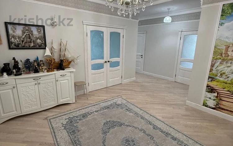 4-бөлмелі пәтер · 150 м² · 9 қабат, Кошкорбаева 32, бағасы: 78 млн ₸ в Астане — фото 2