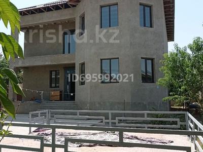 Отдельный дом · 6 комнат · 250 м² · 8 сот., мкр Самал-2 8 — Ул.Утегенова за 120 млн 〒 в Шымкенте, Абайский р-н