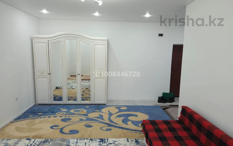 1-комнатная квартира · 65 м² · 1 этаж, 29а мкр 158 за 150 000 ₸ в Актау — фото 2