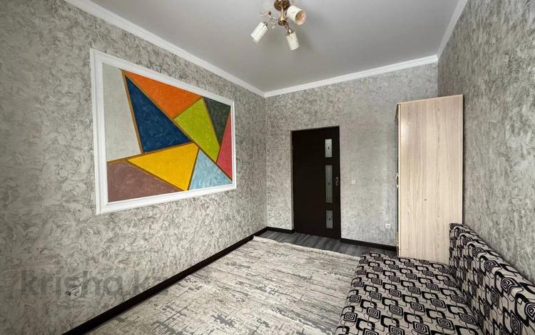 2-комнатная квартира, 55 м², 1/10 этаж, мкр Мамыр-3 за 36.5 млн 〒 в Алматы, Ауэзовский р-н — фото 2