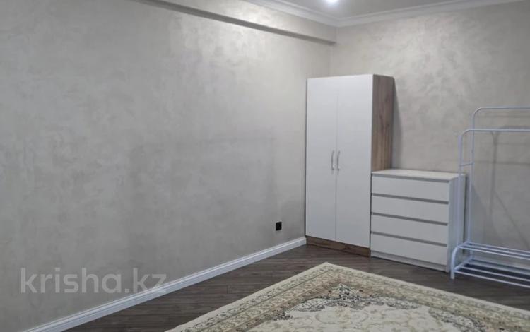 1-бөлмелі пәтер · 52 м² · 3/10 қабат, Шұғыла ш/а., Алтын Орда, бағасы: 28.5 млн ₸ в Алматы, Наурызбайский р-н — фото 2
