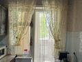 3-бөлмелі пәтер · 70 м² · 3/3 қабат, 4-шағынаудан дом 13 , кв 17, бағасы: 28 млн ₸ в Шымкенте, Туран р-н — фото 12