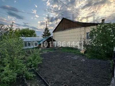 Үйдің бір бөлігі · 4 бөлме · 80 м² · 6 сот., Пришахтинск, Пришахтинск, 23й микрорайон, бағасы: 14 млн ₸ в Караганде, Алихана Бокейханова р-н