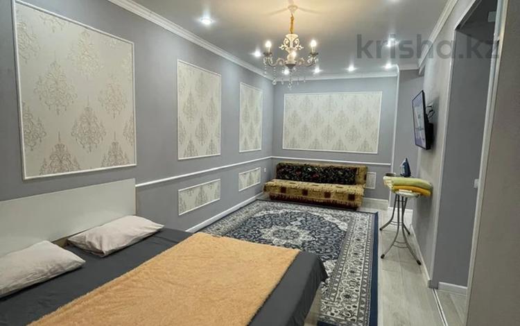 1-комнатная квартира · 50 м² · 11/11 этаж, 16-й мкр 44 за 150 000 ₸ в Актау — фото 2