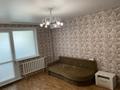 2-комнатная квартира · 50 м² · 1/5 этаж, 10 6 — Квартира расположена в удобном месте, позади дома новый парк и новостройки, в шаговой доступности супер маркет Алтындар, Лицей 6, дет.сады, больница, охраняемая парковка и вся необходимая инфраструктура. за 17.5 млн 〒 в Аксае — фото 3