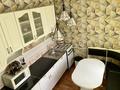 2-комнатная квартира · 50 м² · 1/5 этаж, 10 — Квартира расположена в удобном месте, позади дома новый парк и новостройки, в шаговой доступности супер маркет Алтындар, Лицей 6, дет.сады, больница, охраняемая парковка и вся необходимая инфраструктура. за 17 млн ₸ в Аксае — фото 4