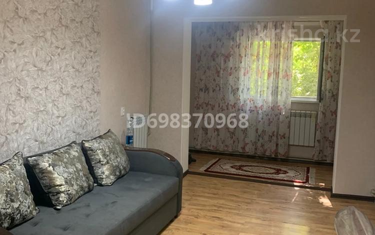 2-комнатная квартира, 45 м², 2/5 этаж помесячно, 8 микрорайон 7а