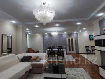 4-бөлмелі пәтер · 200 м² · 19/25 қабат, 11 ш/а., бағасы: 48 млн ₸ в Актобе, мкр 11