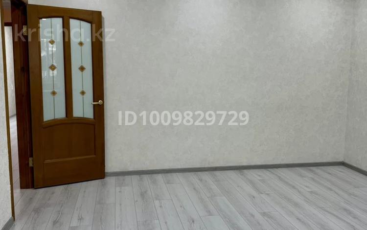 2-бөлмелі пәтер · 53 м² · 3/5 қабат, Назарбаева — Площадь Маметовой, бағасы: 20 млн ₸ в Уральске — фото 2