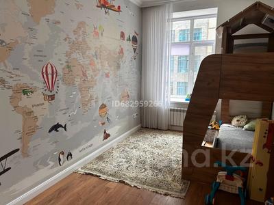 3-бөлмелі пәтер · 92 м² · 4/10 қабат, Микрорайон Байкена Ашимова 21а, бағасы: 56 млн ₸ в Караганде, Казыбек би р-н