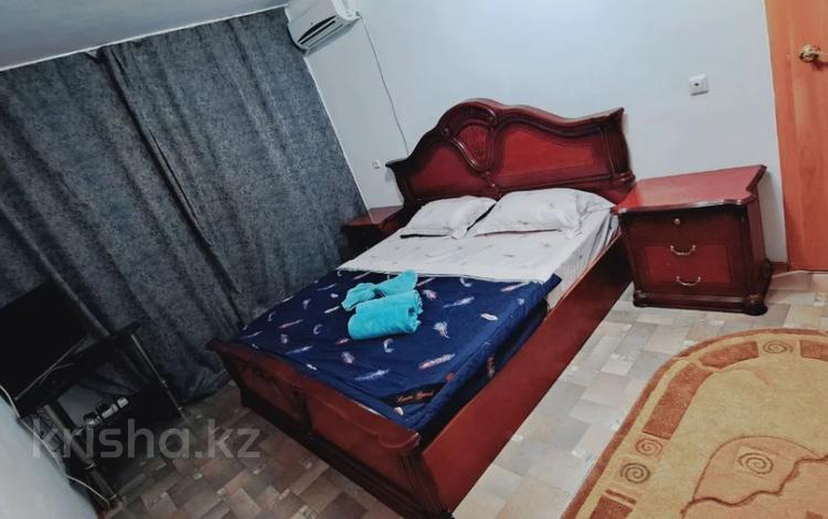 1-комнатная квартира · 45 м² · 2/5 этаж, мкр Центральный, проспект Каныша Сатпаева 16 за 2 000 〒 в Атырау — фото 12