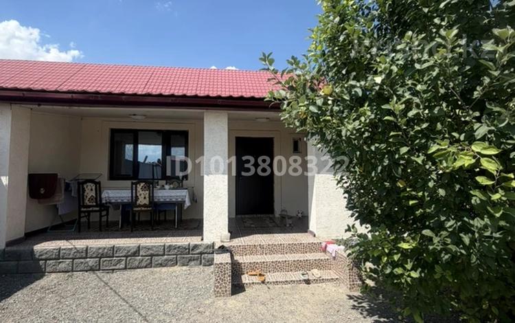 Отдельный дом · 4 комнаты · 70 м² · 3 сот., Южная 16 за 200 000 ₸ в Боралдае (Бурундай), мкр Водник-2 — фото 2