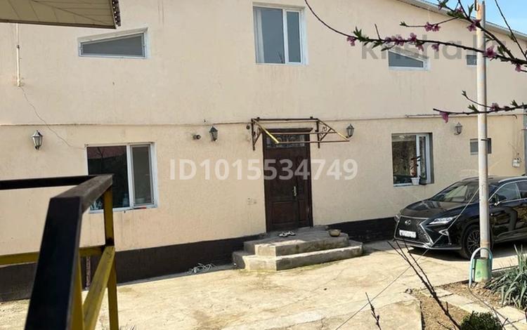 Отдельный дом · 4 комнаты · 190 м² · 10 сот., мкр Самал-2 2 — Сзади магазина Изуми за 69 млн ₸ в Шымкенте, Абайский р-н — фото 2