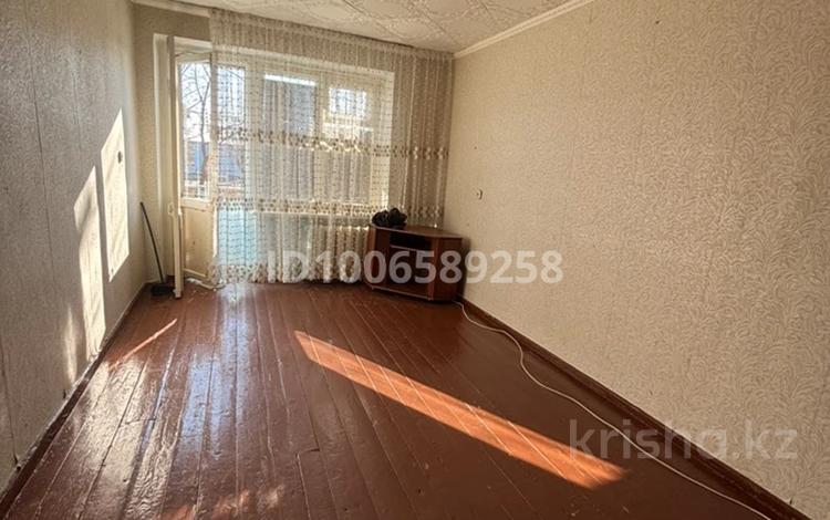 1-комнатная квартира · 30 м² · 2/5 этаж, 2 микрорайон 18 за 5 млн 〒 в Лисаковске — фото 2