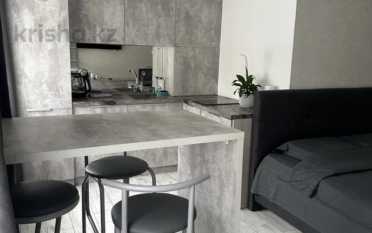 1-комнатная квартира · 33 м² · 2/5 этаж, М.Горького 82 за 13 000 ₸ в Усть-Каменогорске — фото 2