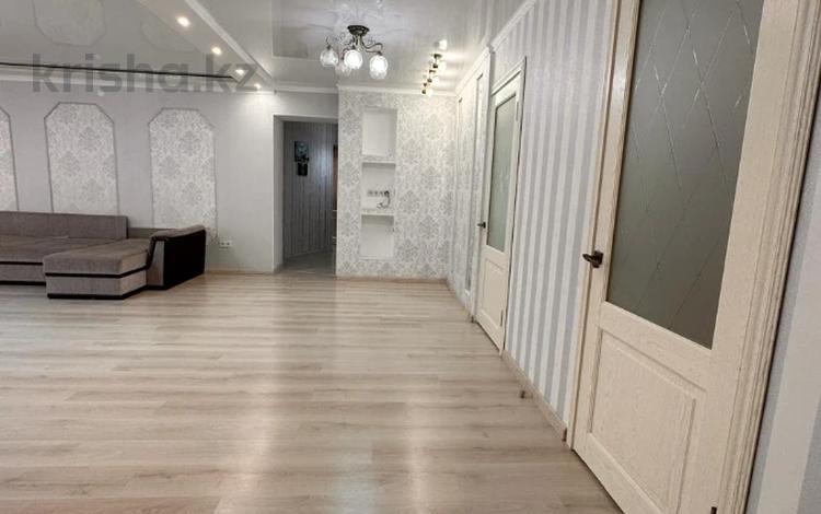 3-бөлмелі пәтер · 122.3 м² · 8/9 қабат, 12 ш/а., бағасы: 37.5 млн ₸ в Актобе, мкр 12 — фото 2