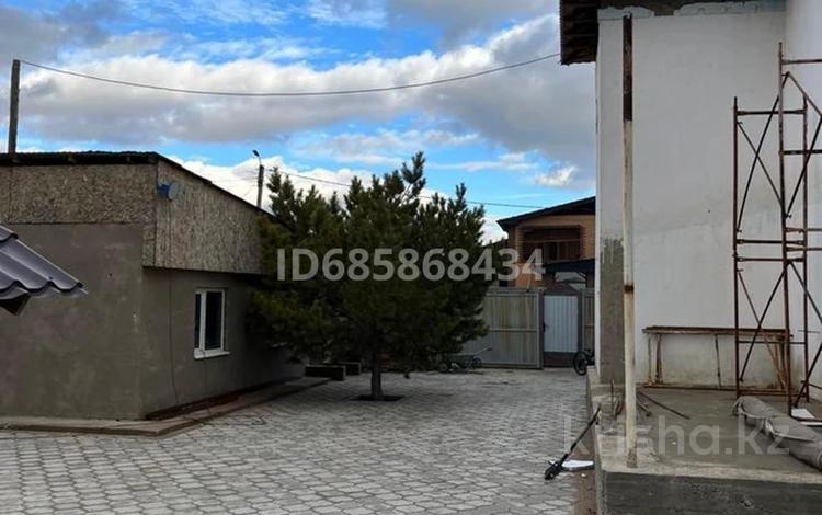Отдельный дом • 6 комнат • 220 м² • 10 сот., Казанбаева 31 за 80 млн 〒 в Жезказгане — фото 2