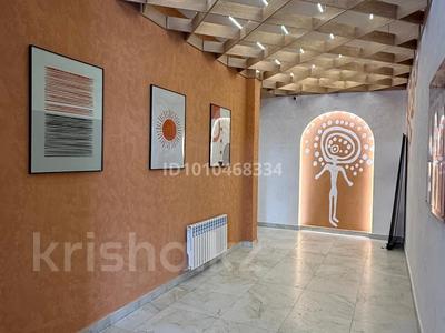 2-комнатная квартира · 46 м² · 3/10 этаж, Муканова 9/3 — возле супермаркета РАХА за ~ 32.7 млн 〒 в Караганде, Казыбек би р-н