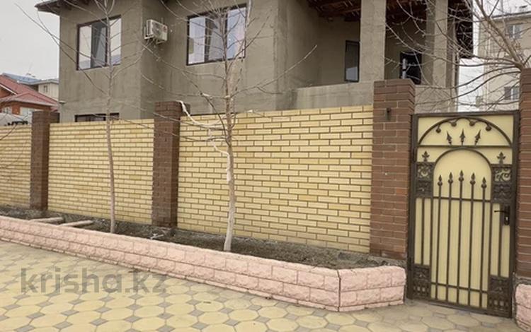 Отдельный дом · 6 комнат · 322 м² · 10 сот., мкр Жети Казына, Каленова 14 за 72 млн 〒 в Атырау — фото 2