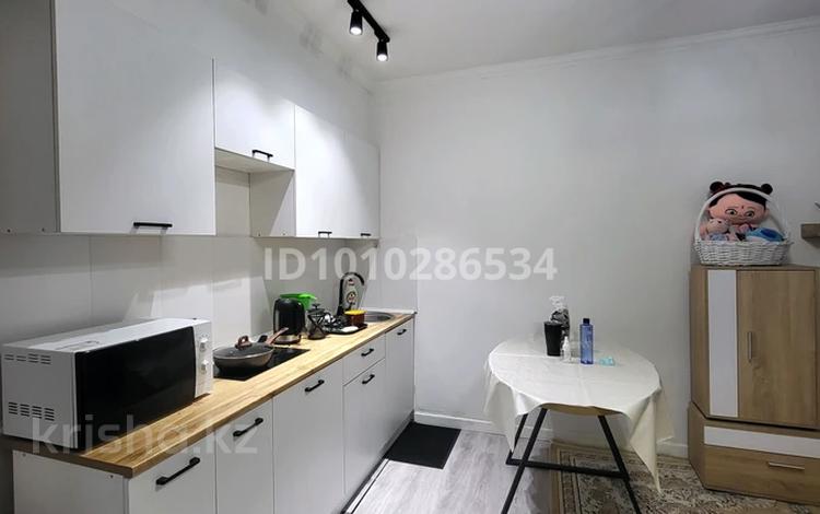 2-комнатная квартира · 40 м² · 1/12 этаж, мкр Аксай-1А, Мкр Аксай-1А, Apartment for rent — Толе би Момышулы за 280 000 ₸ в Алматы, Ауэзовский р-н — фото 2