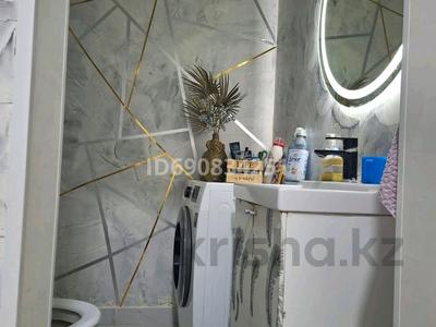 Отдельный дом · 3 комнаты · 150 м² · 9 сот., мкр Самал, 13 проезд 1 — Возле заправки гелиус за 39 млн 〒 в Атырау