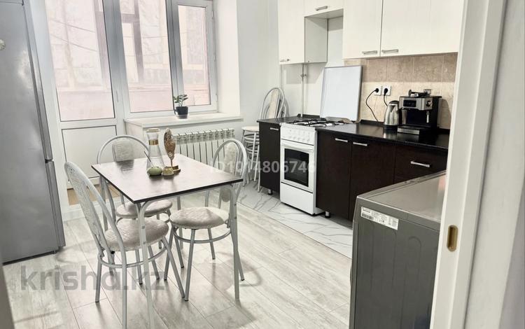 2-комнатная квартира · 70 м² · 4/9 этаж, мкр. Алтын орда — Ресторан 1001ночь, Баня Батыс за 150 000 ₸ в Актобе — фото 8