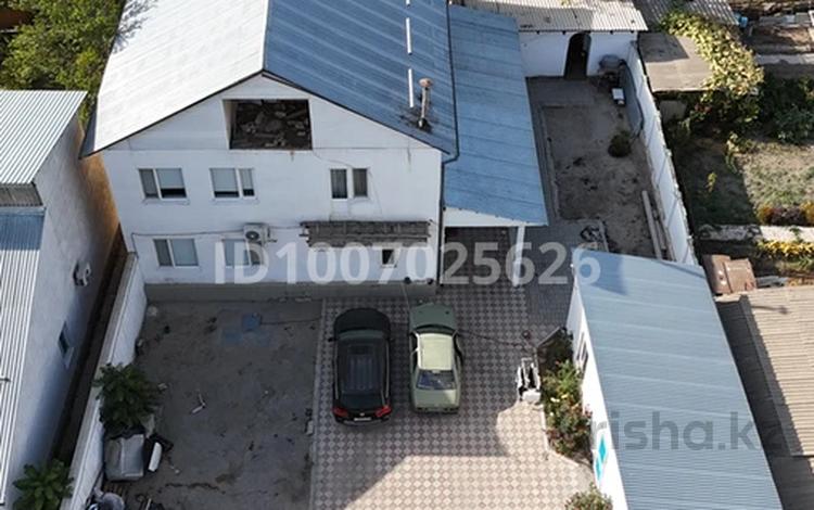 Отдельный дом · 10 комнат · 500 м² · 8 сот., мкр Акбулак, 5пер.бульварный.9 9 — Ташкентский за 60 млн 〒 в Таразе — фото 2