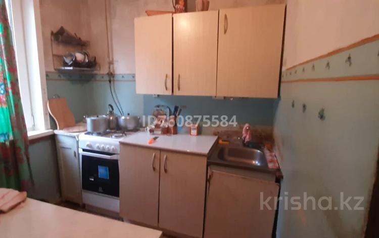 4-бөлмелі пәтер · 61 м² · 1/5 қабат, Ихсанова 73/2, бағасы: 16 млн ₸ в Уральске — фото 2