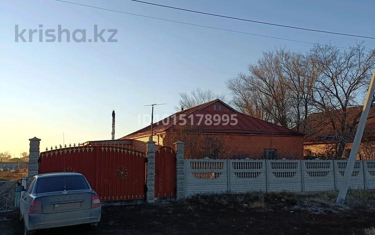 Отдельный дом · 4 комнаты · 85 м² · 30 сот., Бейбітшілік 54 — Мектеп қасында за 15 млн ₸ в Рахымжана кошкарбаевой — фото 2