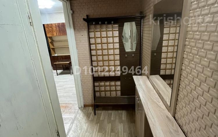 2-бөлмелі пәтер · 45 м² · 4/5 қабат, Момышулы, бағасы: 8 млн ₸ в Темиртау — фото 2