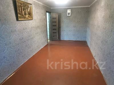 2-комнатная квартира · 41 м² · 3/5 этаж, Майкудук, Майкудук. Бирюзова 13 за 9.5 млн 〒 в Караганде, Алихана Бокейханова р-н