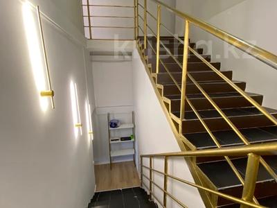Свободное назначение · 220 м² за 2 млн ₸ в Астане, Есильский р-н